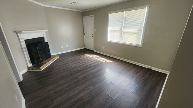 Building Photo - 1325 Stevens Ave NE