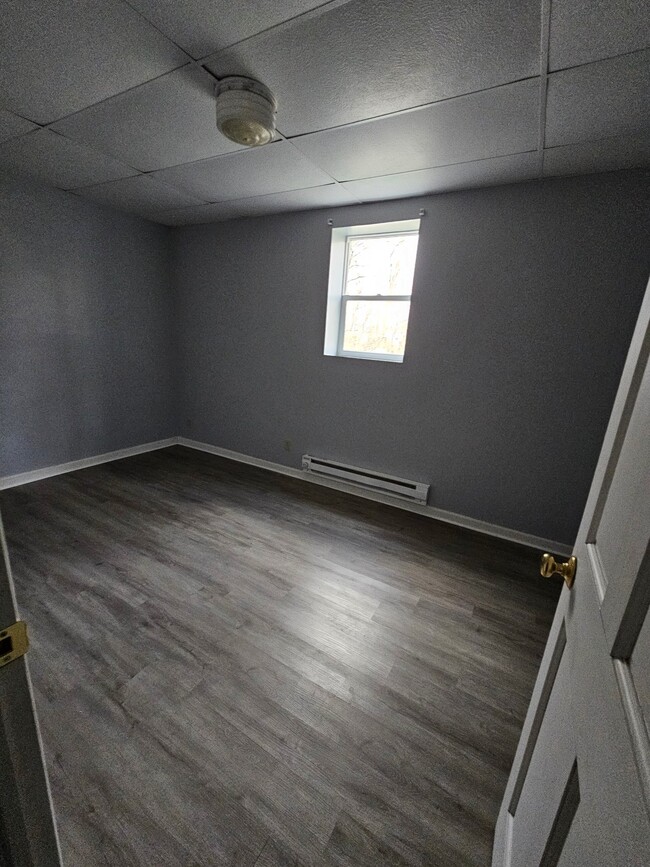 Building Photo - 300 Colona Ave