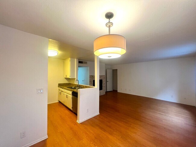 Foto del interior - KBC Burbank
