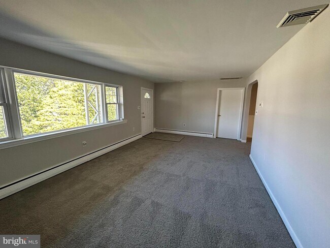 Foto del edificio - 637 N Tyson Ave
