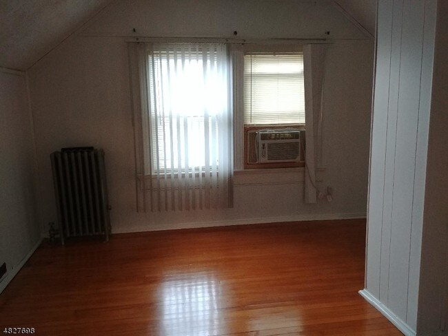 Building Photo - 47 Orchard St