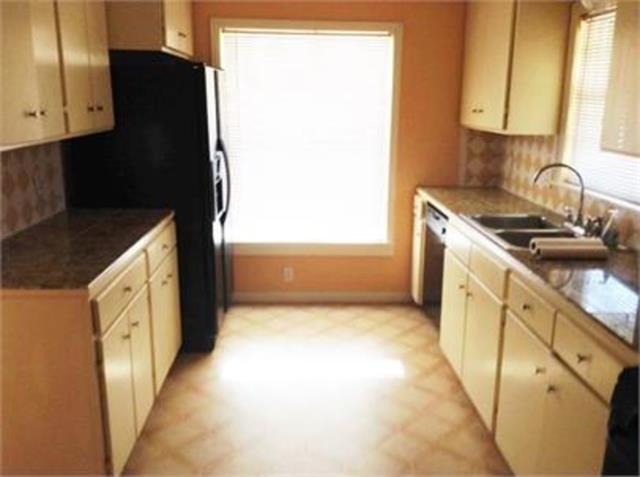 Foto del edificio - 8619 Westglen Dr