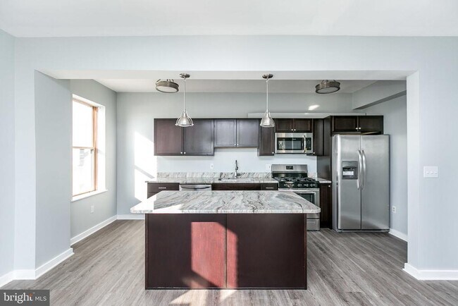 Building Photo - 1001 St Paul St