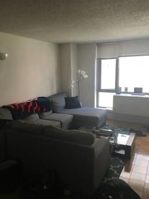 Foto principal - 321 W 54th St