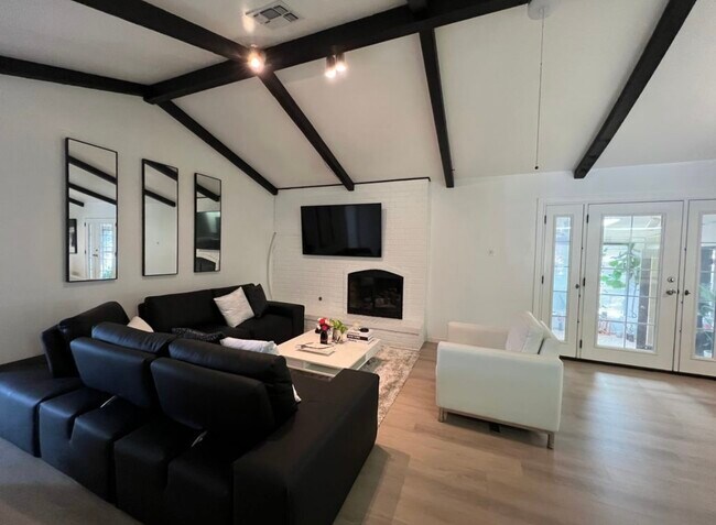 Foto del edificio - 4422 Meredith Woods St