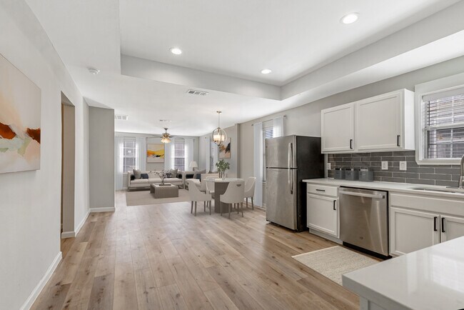 virtualmente escenificado - 1123 W Morgan St