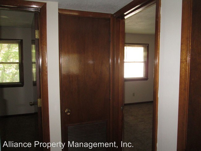 Building Photo - 518 Osage St
