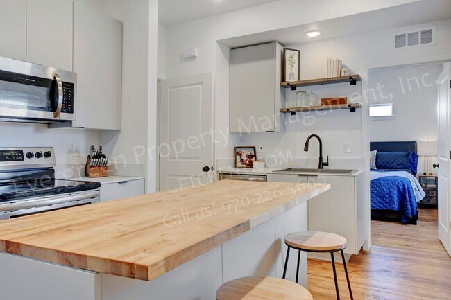 Building Photo - 3 bed, 2 bath in Wellington