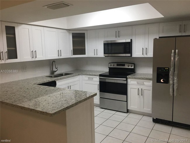 Building Photo - 10720 SW 77th Ave