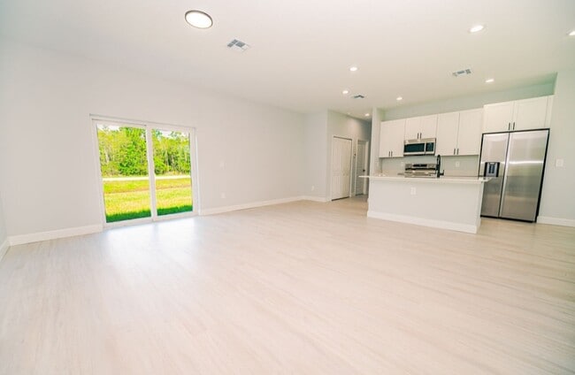 Building Photo - 1103 Saint Tropez Ct
