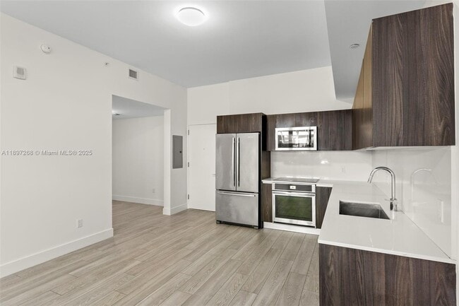 Foto del edificio - 2960 NE 207th St