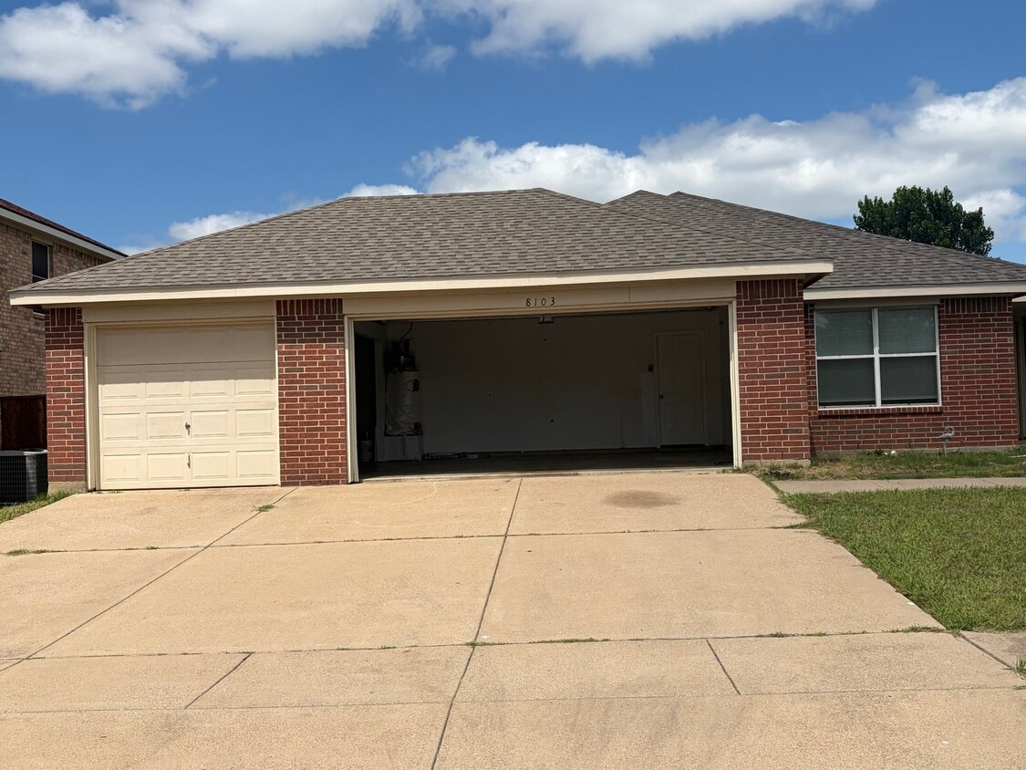Photo - 8103 Zephyr Ct (Arlington, TX)