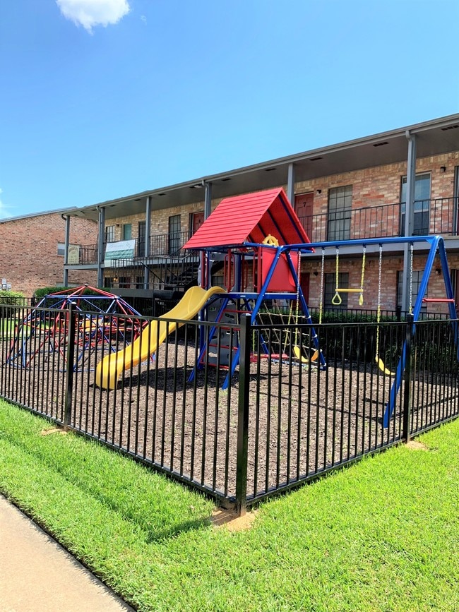 Broadway Apartments Apartments Beaumont, TX