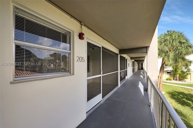 Building Photo - 250 Layne Blvd