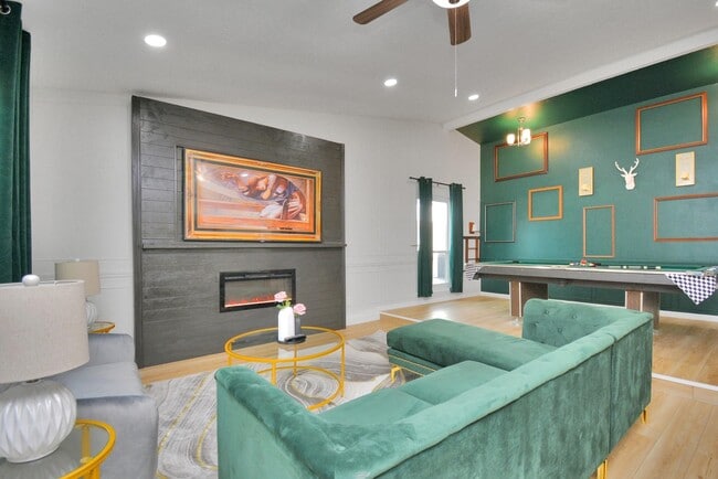 Building Photo - 15627 Sierra Valle Dr