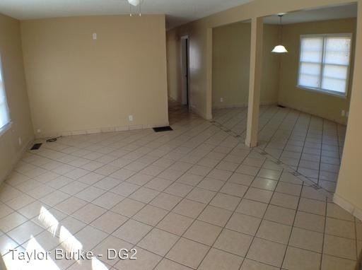 Building Photo - 3 br, 1 bath House - 416 18th Ct NW