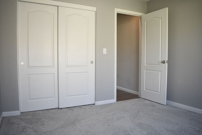 Building Photo - 8137 Astaire Ln