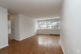 Building Photo - 150 The Donway W