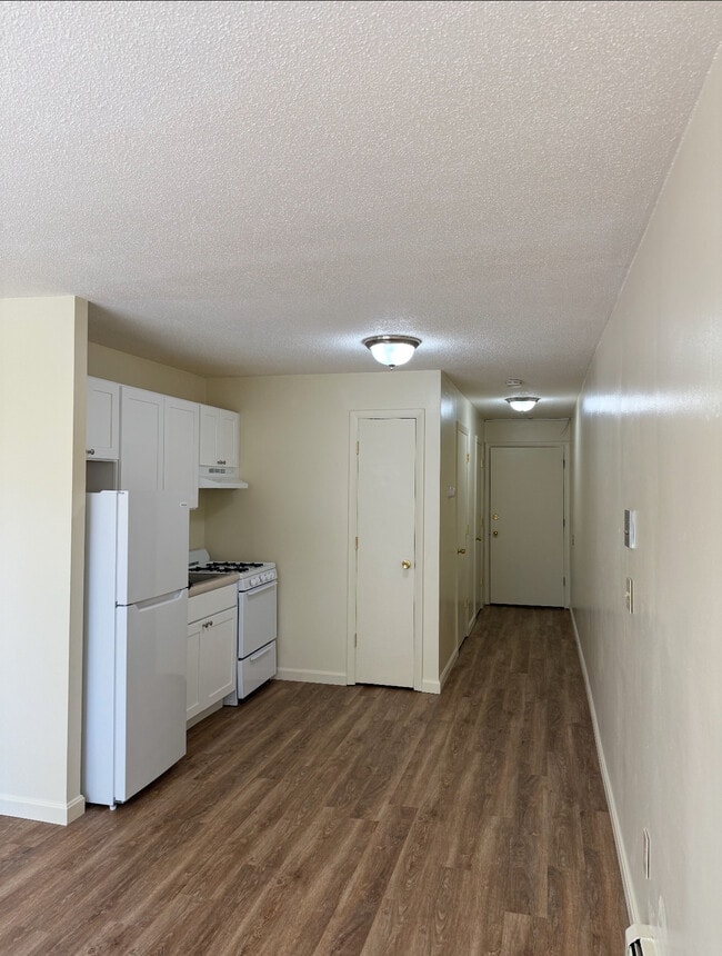 Building Photo - East Bay Apartments