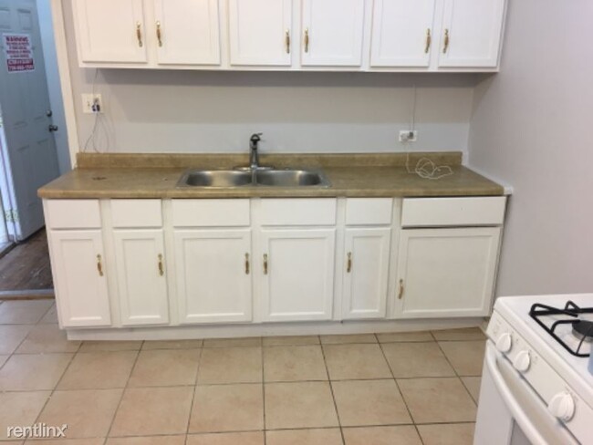 Foto del edificio - 5025 W 31st St
