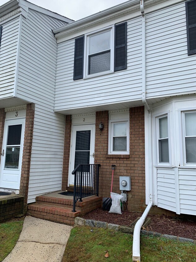2 Dogwood Ct, Sayreville, NJ 08872 Townhome Rentals in Sayreville NJ