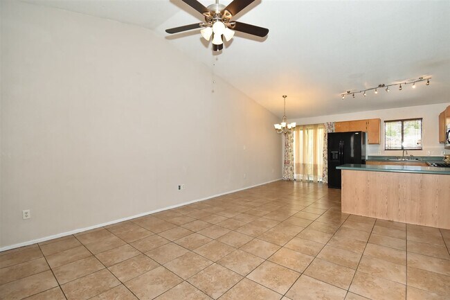 Foto del edificio - 2776 S Avenue 2 1/2 E