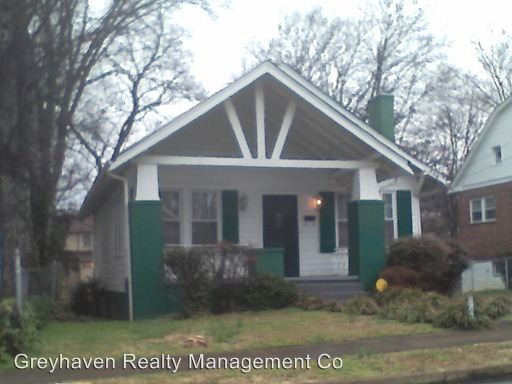 Primary Photo - 2411 E 5th St