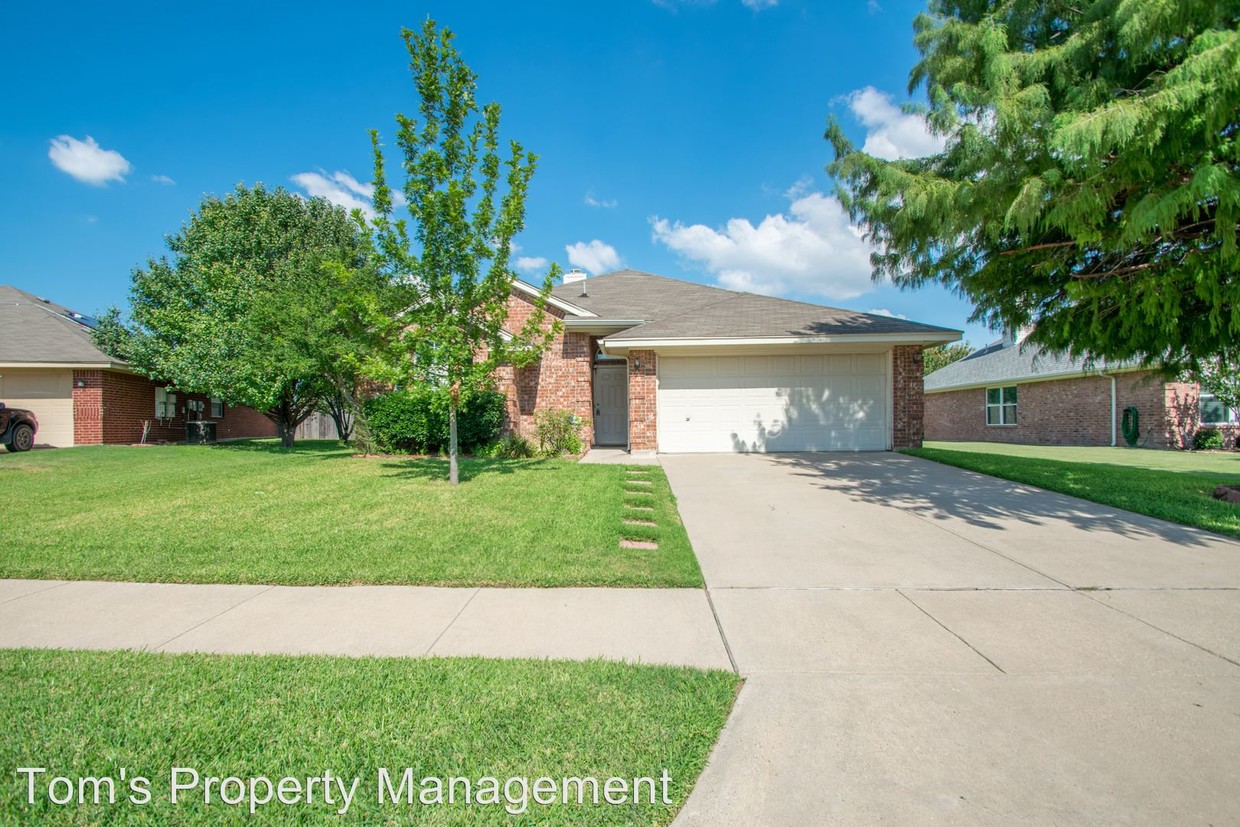 Primary Photo - 308 Parkview Dr