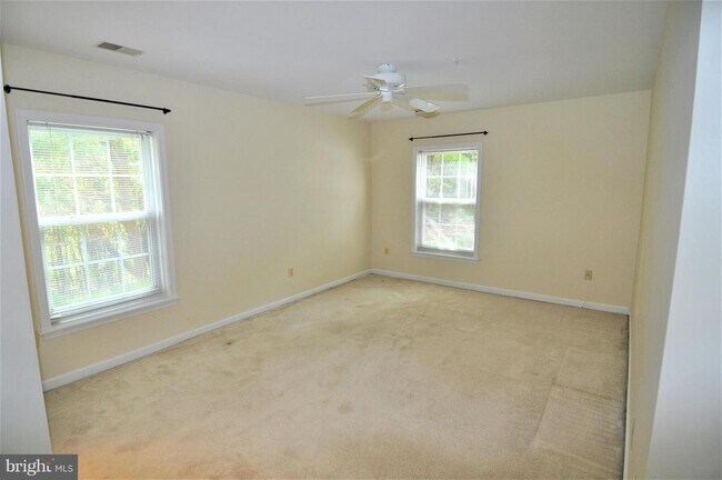 Building Photo - 315D Laurel Woods Dr