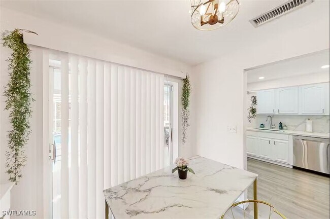 Foto del edificio - 4502 Parrot Ave