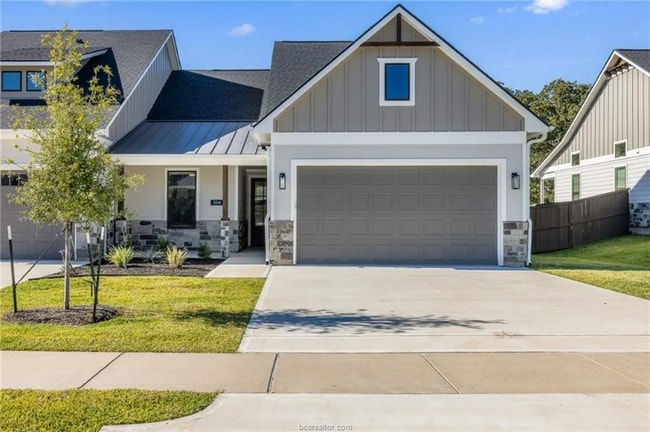 Building Photo - 5041 Mooney Fls Dr