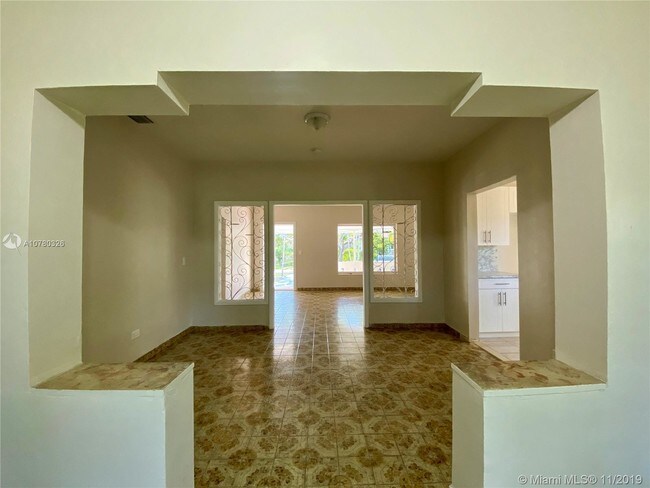 Building Photo - 261 NE 44th St