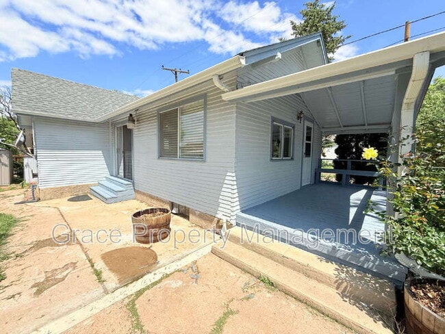 Building Photo - 5685 S Elmwood St