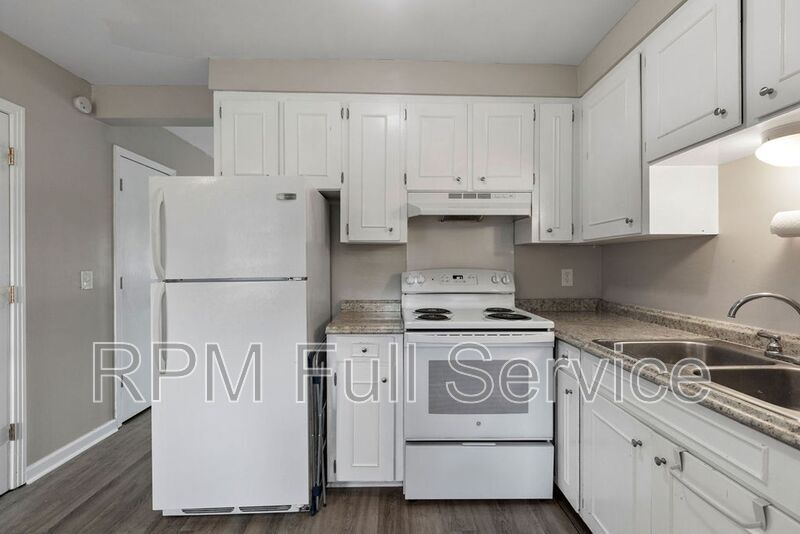 Primary Photo - 1112 McAlpine Avenue