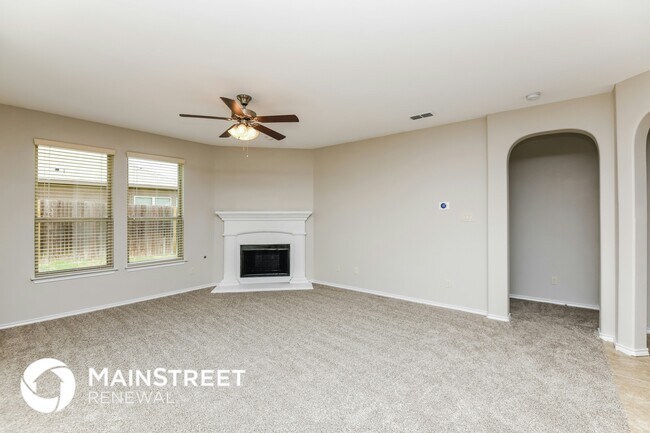 Foto del edificio - 2921 Cedar Ridge Ln