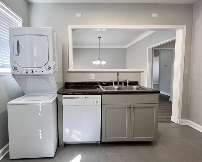 Overton Garden Apartments Apartments in Memphis, TN