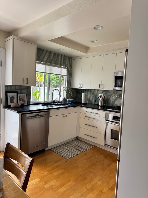 Foto principal - 912 Monterey Blvd