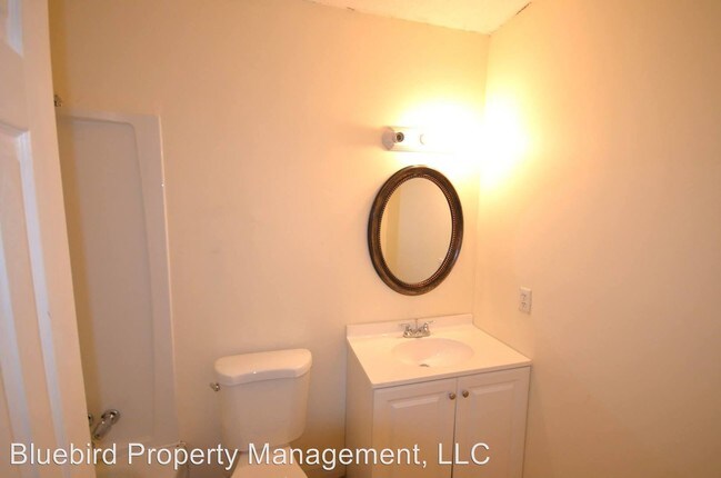 Building Photo - 2 br, 1 bath House - 2205 Apple Valley Road B