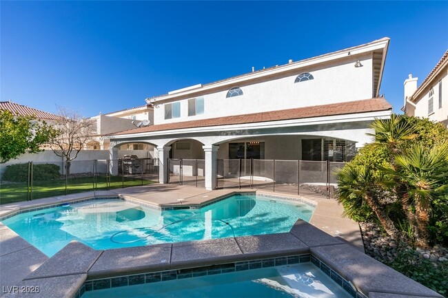 Building Photo - 685 Lynmar Ct