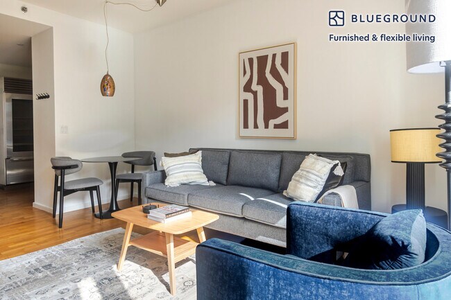 Building Photo - 635 W 42nd St