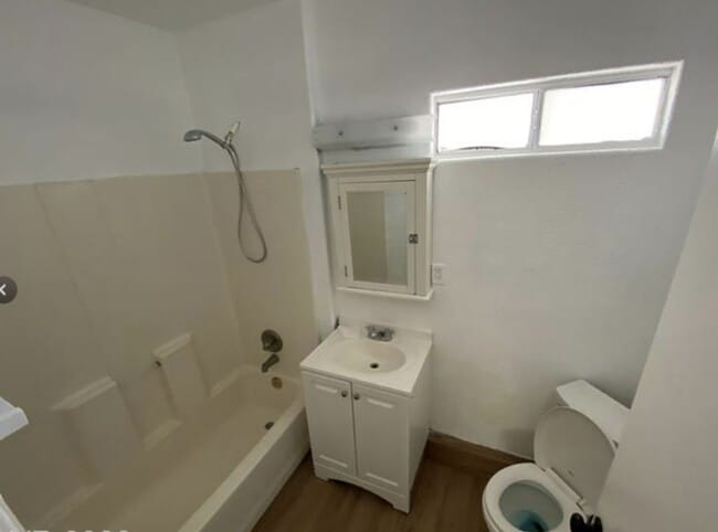 Foto del edificio - STUDIO NEAR AIRPORT, STRIP AND UNLV