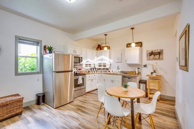 Foto del edificio - 1811 Quincy St NE