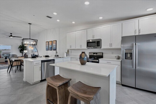 Foto del edificio - 14224 Heritage Landing Blvd