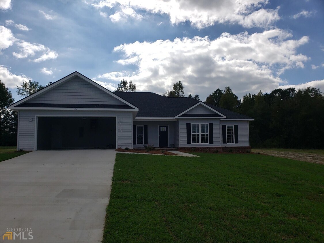 213 Fallen Leaf Dr, Brooklet, GA 30415 House for Rent in Brooklet, GA