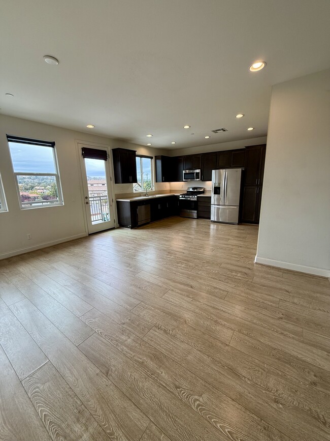 Building Photo - 311 Oak Hill Rd