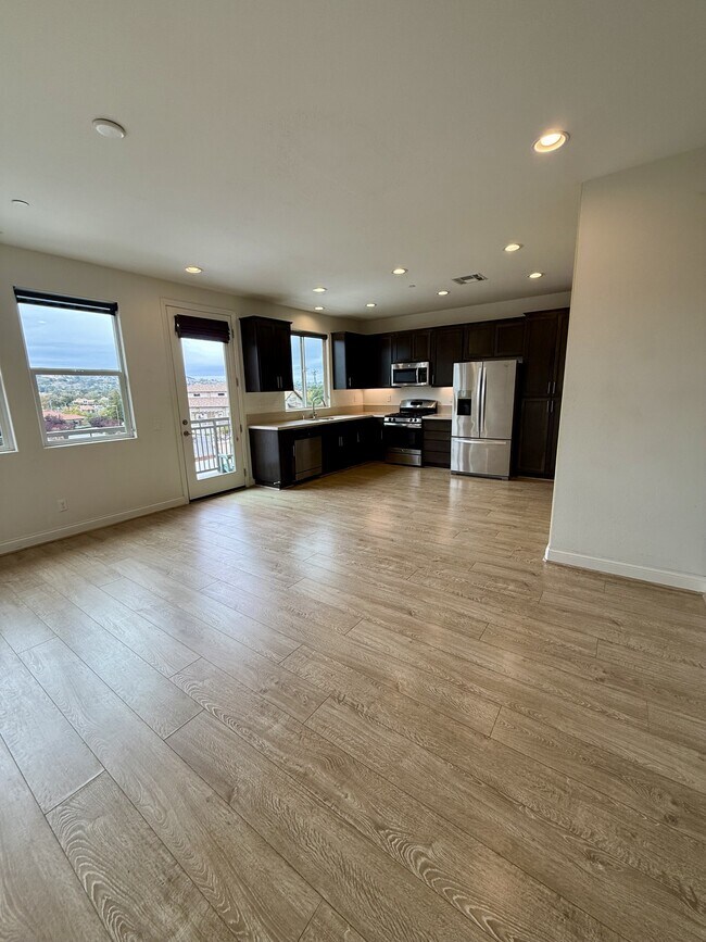 Foto del edificio - 311 Oak Hill Rd