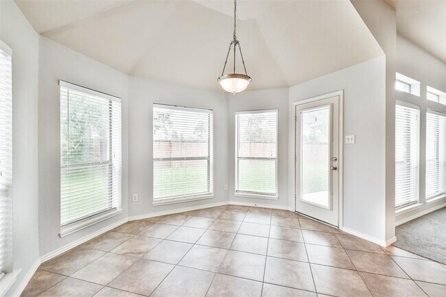 Foto del edificio - 15922 Azalea Shores Ct