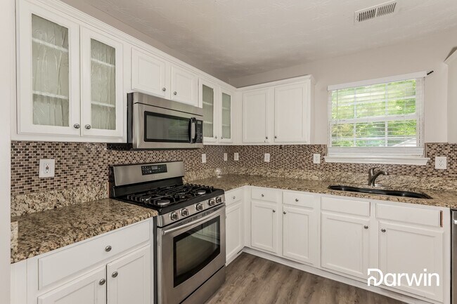 Building Photo - 1061 Ivey Ln