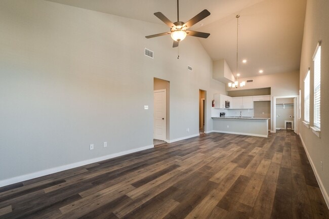 Building Photo - GORGEOUS 2 BEDROOM FOUR PLEX LOCATED IN MI...