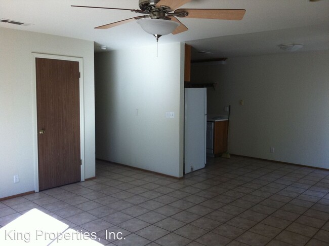 Building Photo - 3 br, 2 bath House - 624 Robin Place